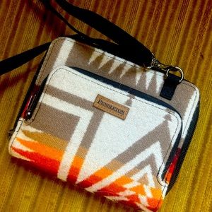 Pendleton cross body wallet purse